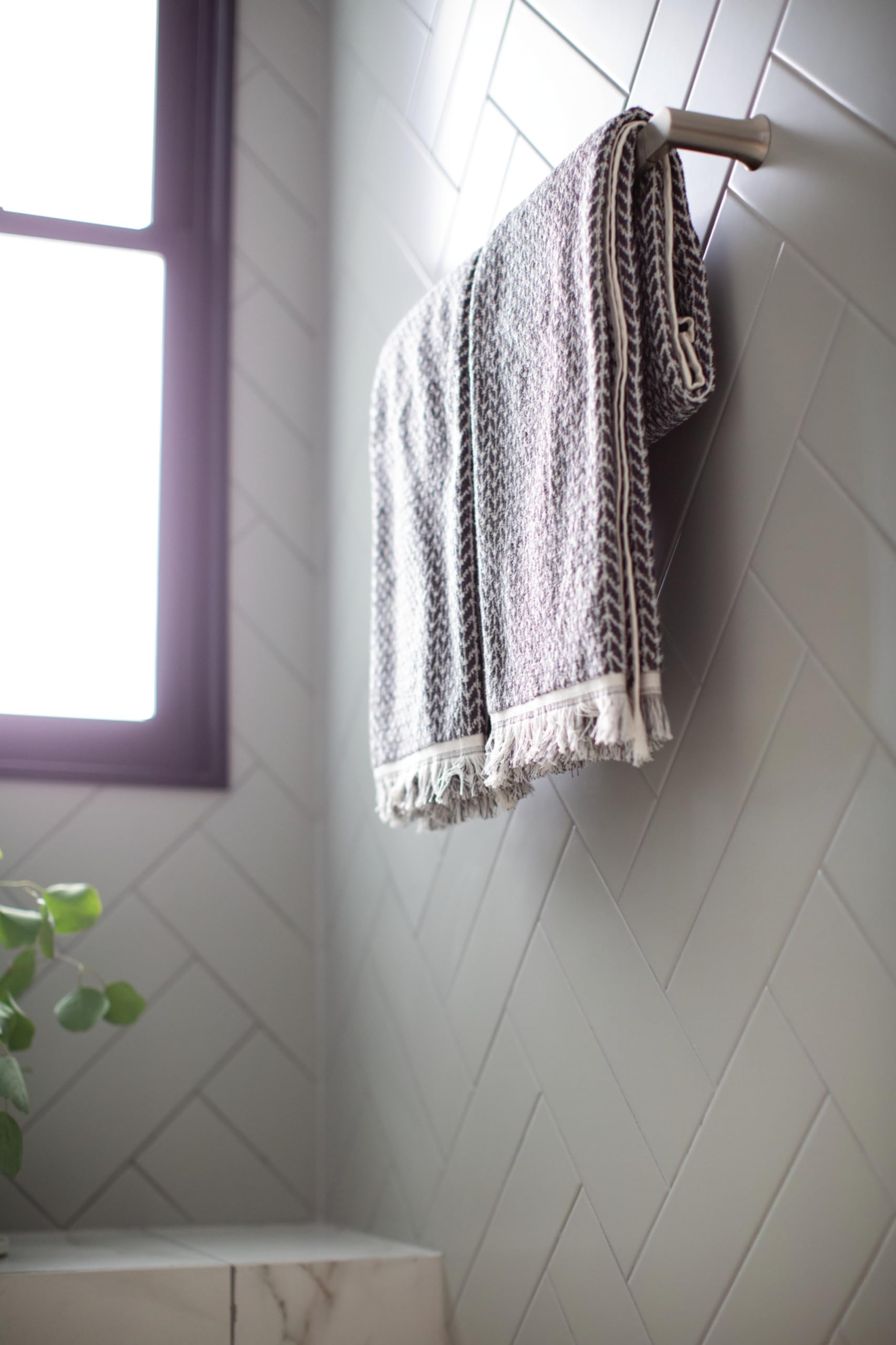 Moen Genta Lx Brushed Nickel Modern 24-Inch Single Wall Mounted Towel Bar For Kitchen Or Bathroom, Bh3824Bn